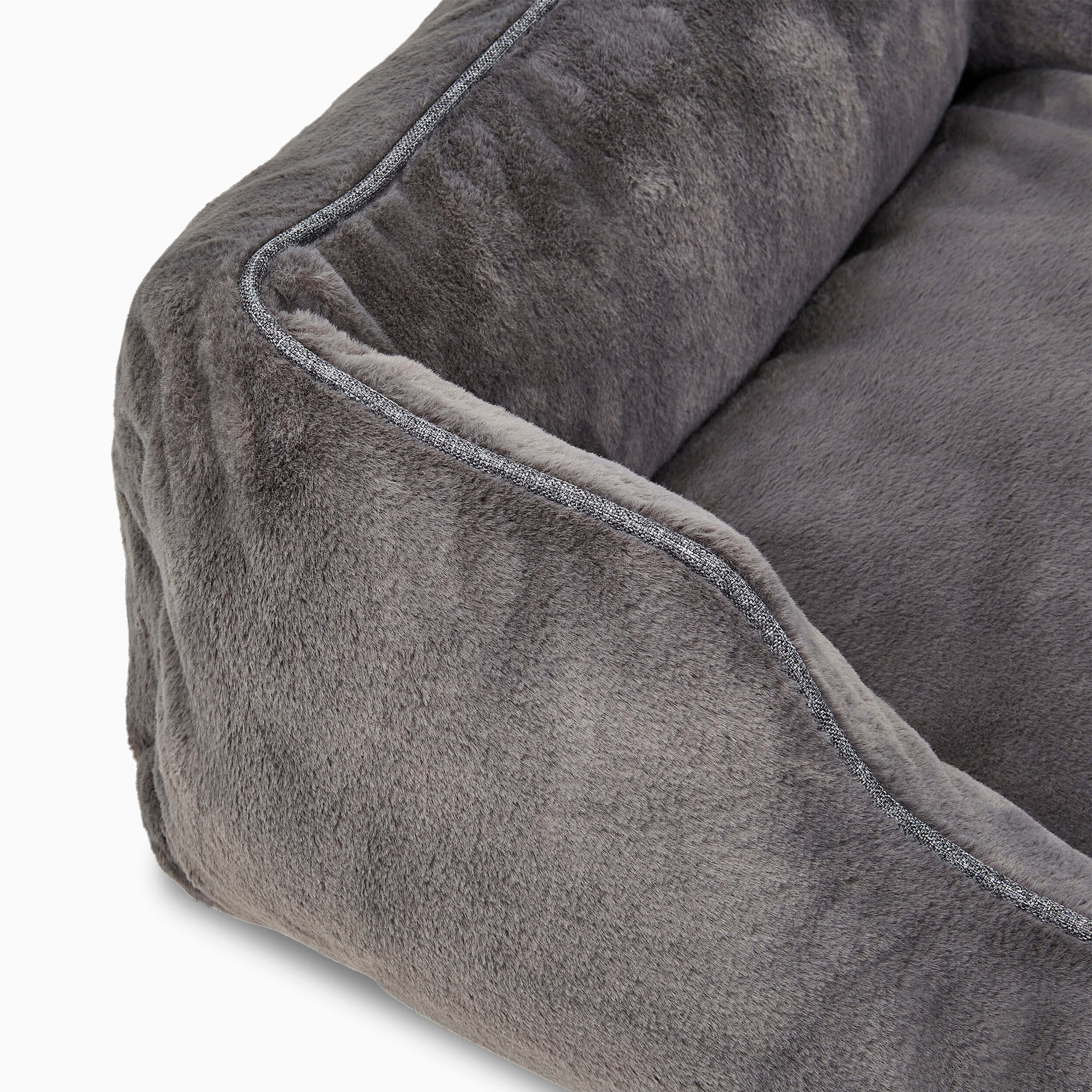 The FÜZI Dog Bed