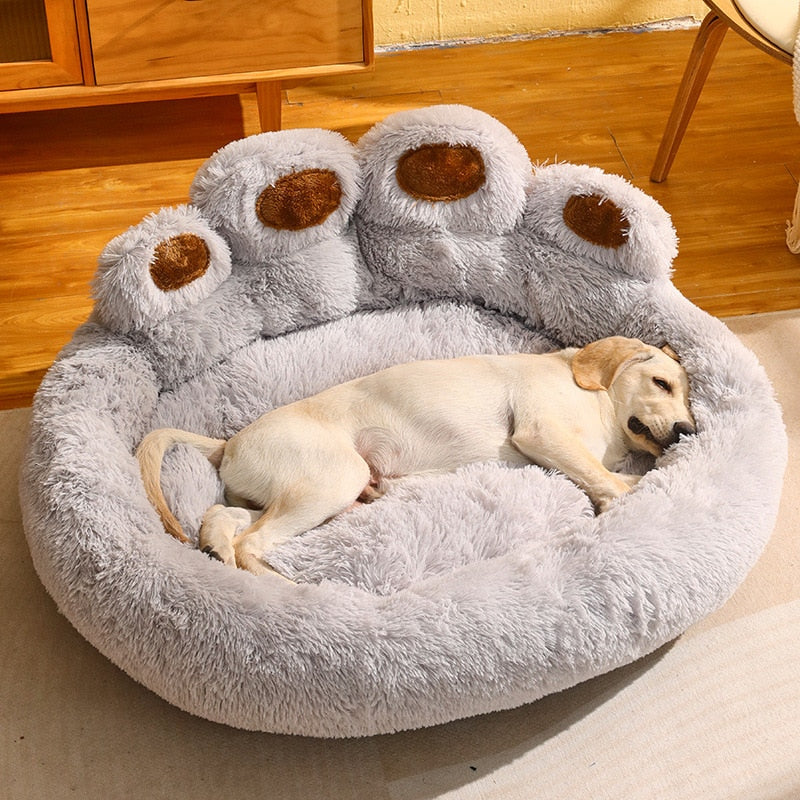 Cute Bear Paw Shape Pet BedWHY WE HAVE THE INTERNETS NO.1 RATED COZY PET BED OF 2022

Did you know that 1 in 4 pets suffer from separation anxiety, being left alone causes a build up of stressCute Bear Paw Shape Pet Bed